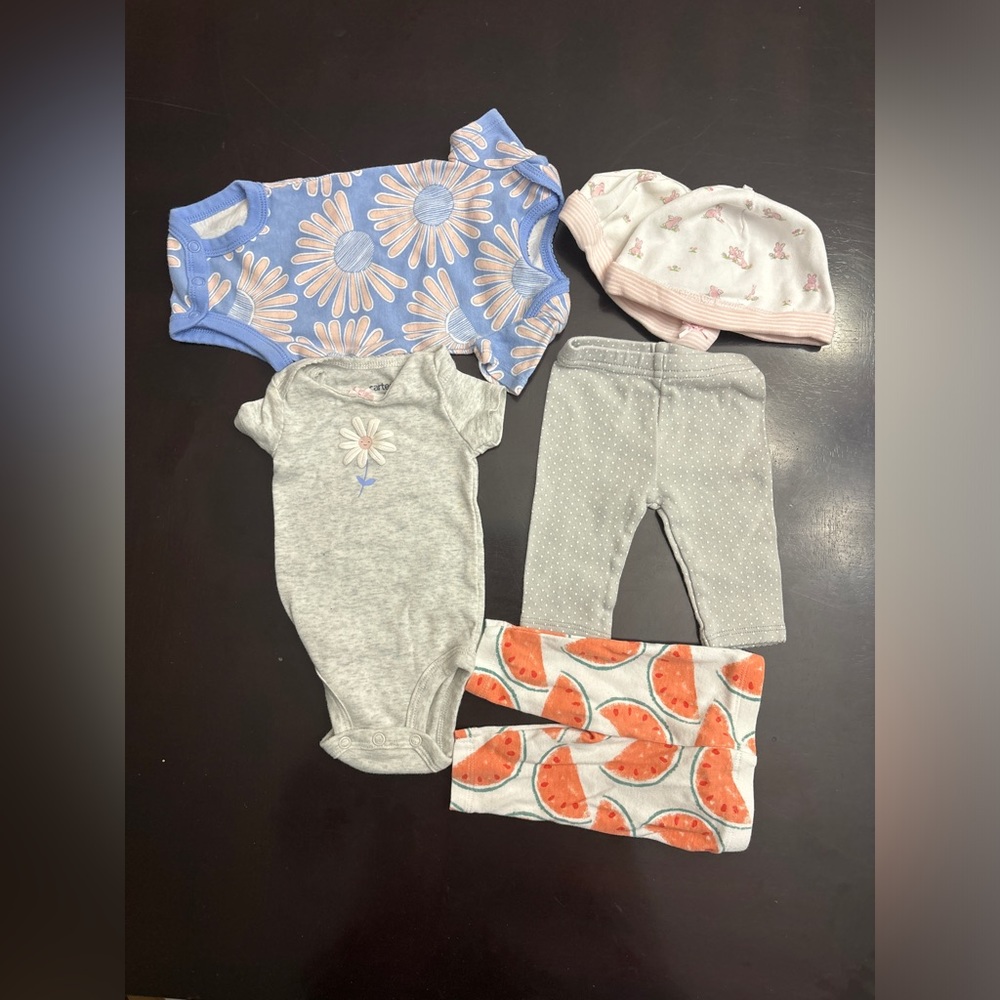 Lot of 2 Carter’s Newborn One Piece & and 2 Just One You Newborn Pants For Girls